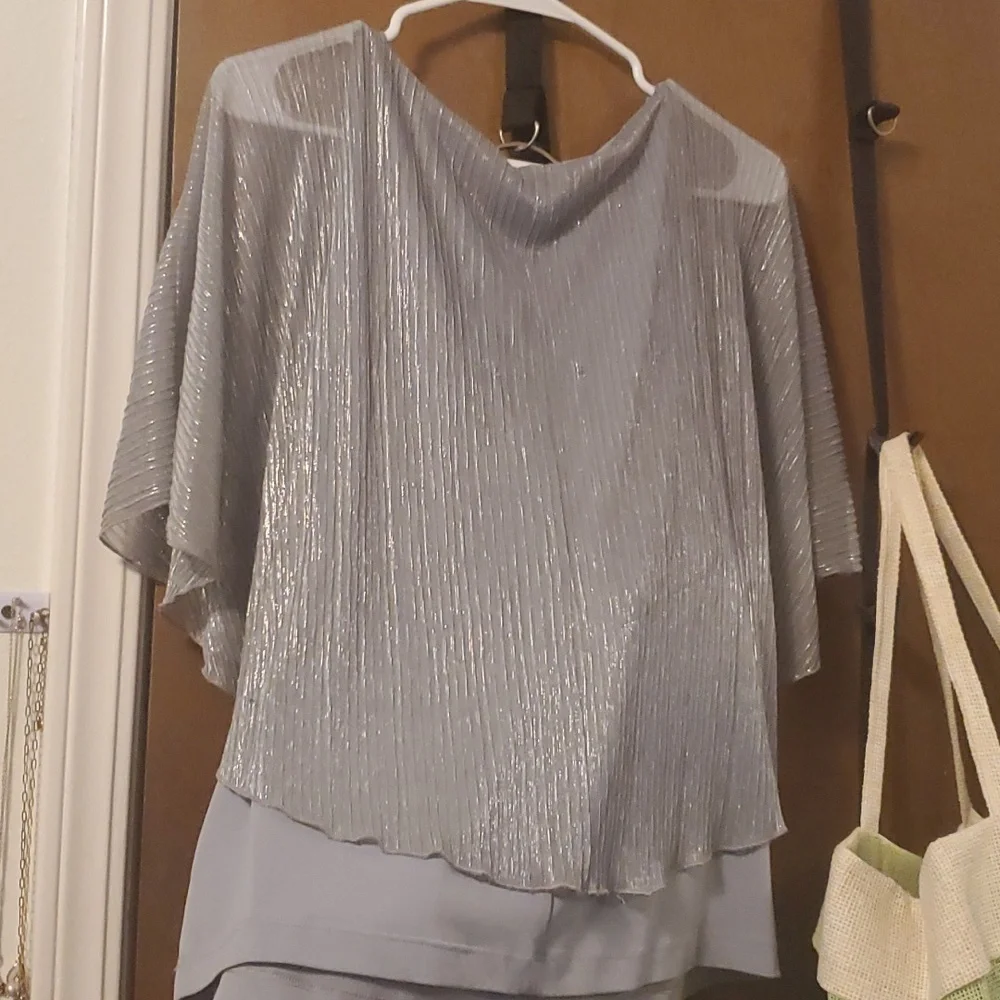 Top - Picture 3 of 5